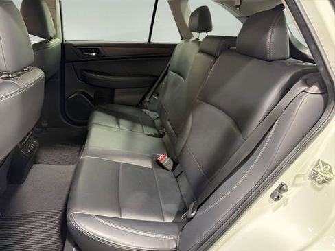 Used 2019 Subaru Outback 2.5i Limited AWD/4WD image 33