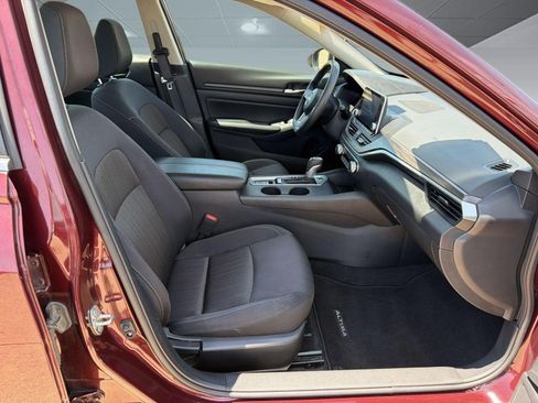 Used 2025 Nissan Altima 2.5 SV AWD/4WD image 22