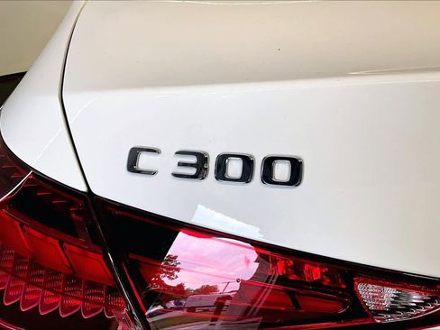 Used 2022 Mercedes-Benz C 300 4MATIC Sedan image 33