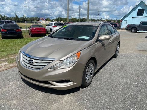 Used 2011 Hyundai Sonata GLS FWD image 2
