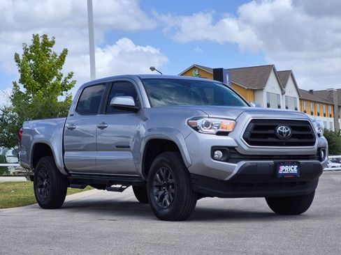 Used 2021 Toyota Tacoma SR5 RWD image 3
