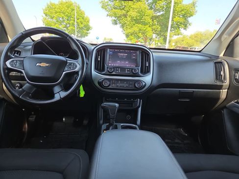 Used 2021 Chevrolet Colorado LT AWD/4WD image 18