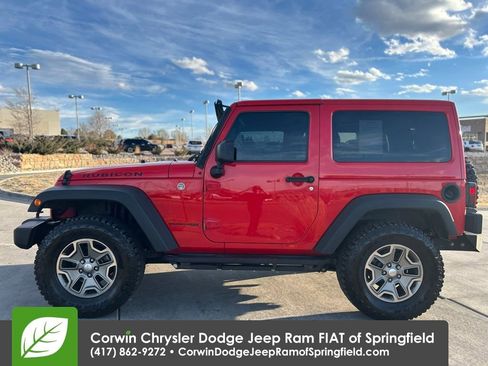 Used 2018 Jeep Wrangler Rubicon w/ Connectivity Group AWD/4WD image 4