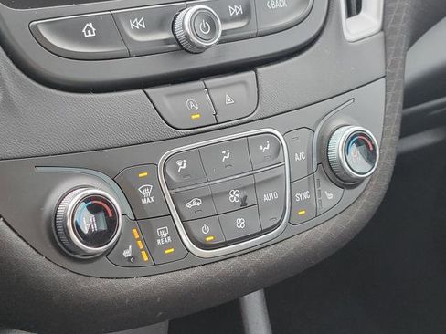 Used 2023 Chevrolet Malibu LT image 18