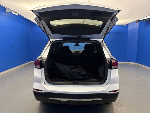 Used 2022 Chevrolet Equinox LT FWD image 26