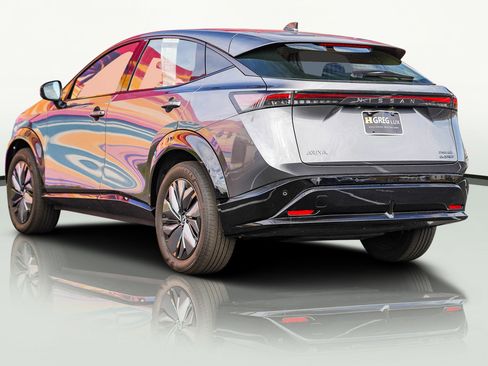 Used 2024 Nissan Ariya AWD image 7