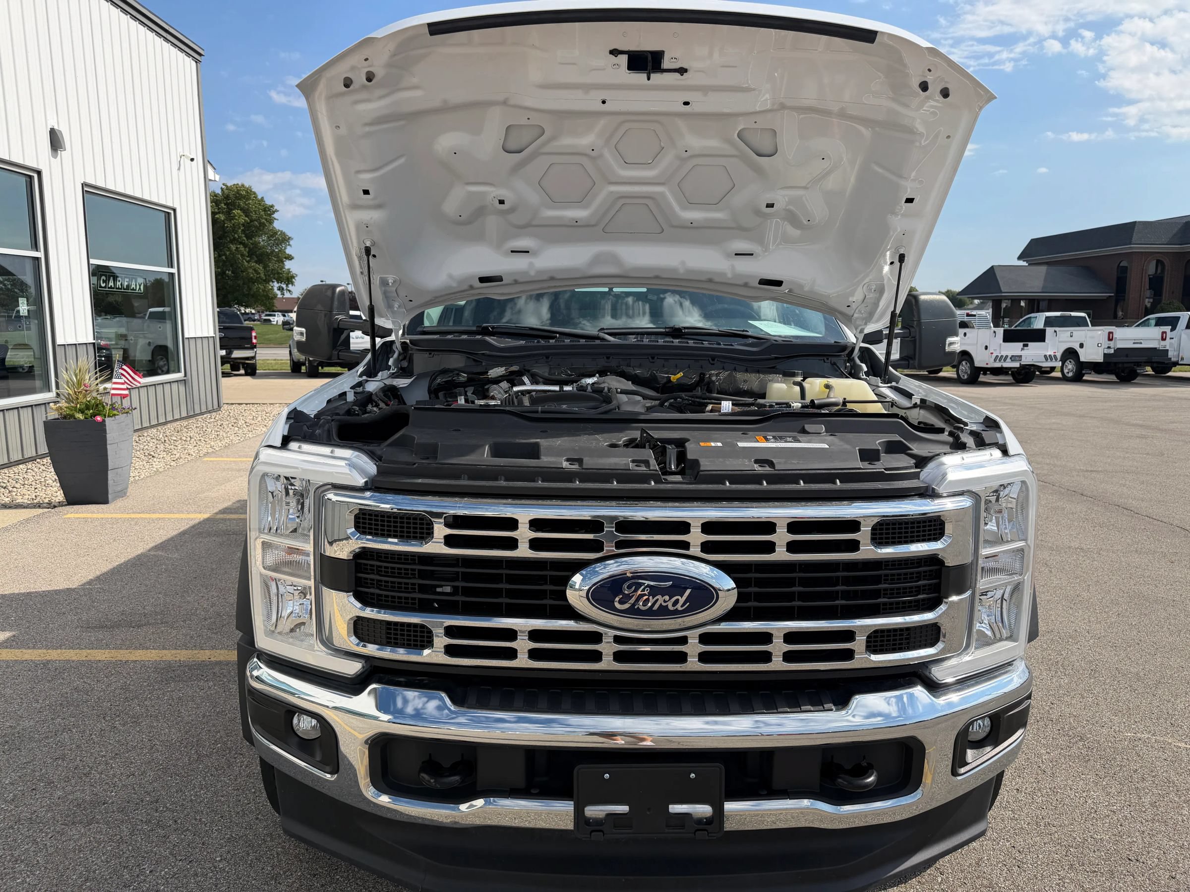 Used 2024 Ford F550 4x4 Regular Cab Super Duty image 34