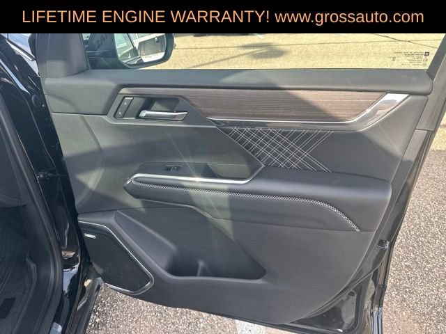 Used 2025 GMC Acadia Denali w/ LPO, Floor Liner Package AWD/4WD image 43