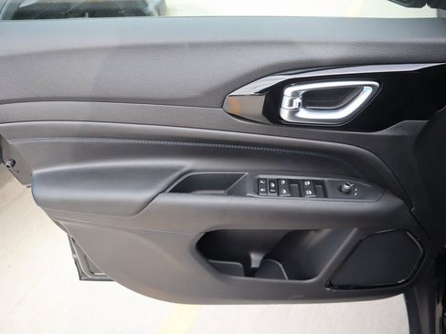 New 2026 Jeep Compass Latitude AWD/4WD image 15
