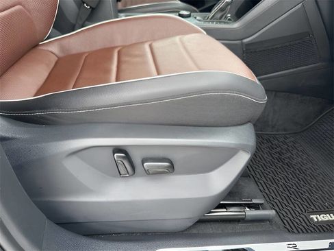 Used 2024 Volkswagen Tiguan SEL R-Line image 27