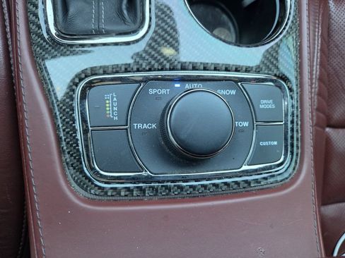 Used 2018 Jeep Grand Cherokee Trackhawk AWD/4WD image 51
