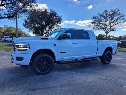 Certified 2021 RAM 2500 Laramie w/ Night Edition image 9