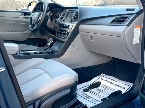 Used 2016 Hyundai Sonata SE image 11
