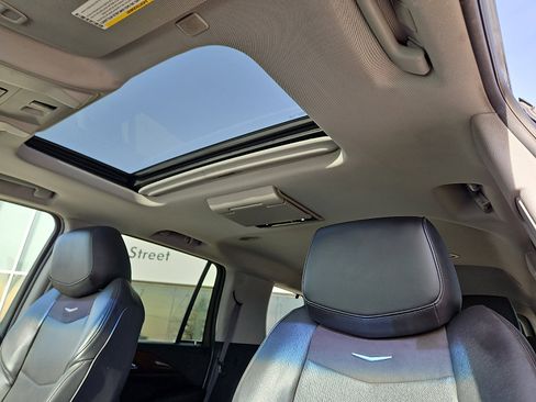 Used 2019 Cadillac Escalade Premium Luxury w/ LPO, Radiant Package image 13