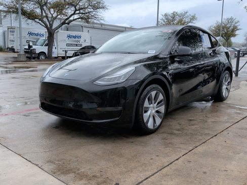 Used 2023 Tesla Model Y Long Range image 5