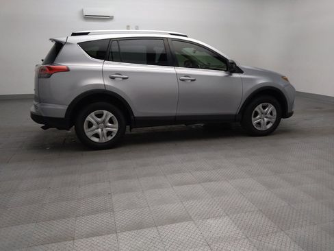 Used 2018 Toyota RAV4 LE w/ All Weather Liner Package FWD image 10