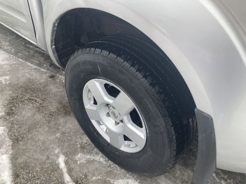 Used 2006 Nissan Frontier SE w/ (P01) Power Pkg image 5