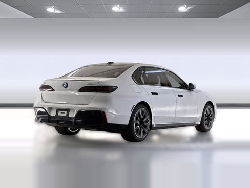 New 2026 BMW i7 eDrive50 w/ M Sport Package image 9