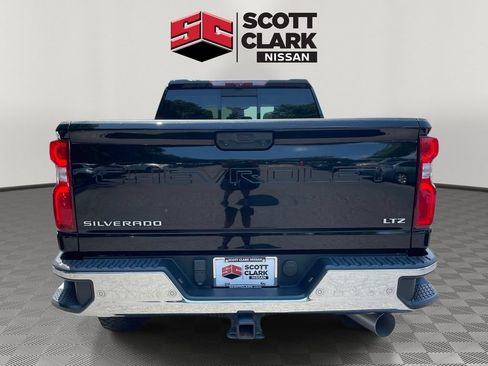 Used 2024 Chevrolet Silverado 2500 LTZ w/ LTZ Convenience Package AWD/4WD image 5