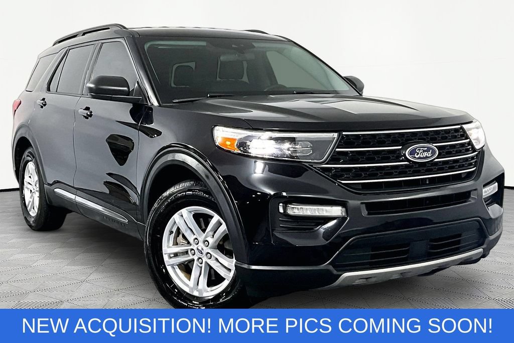 Used 2024 Ford Explorer XLT w/ Equipment Group 202A RWD image 1