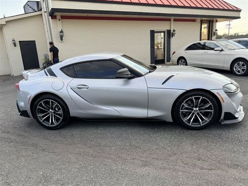 Used 2021 Toyota Supra w/ Safety & Technology Package RWD image 4