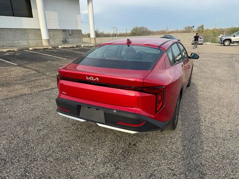 Used 2025 Kia K4 LXS image 7