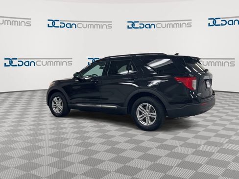 Used 2023 Ford Explorer XLT AWD/4WD image 6