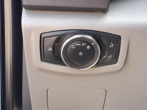 Used 2022 Ford F250 XL w/ Power Equipment Group image 20