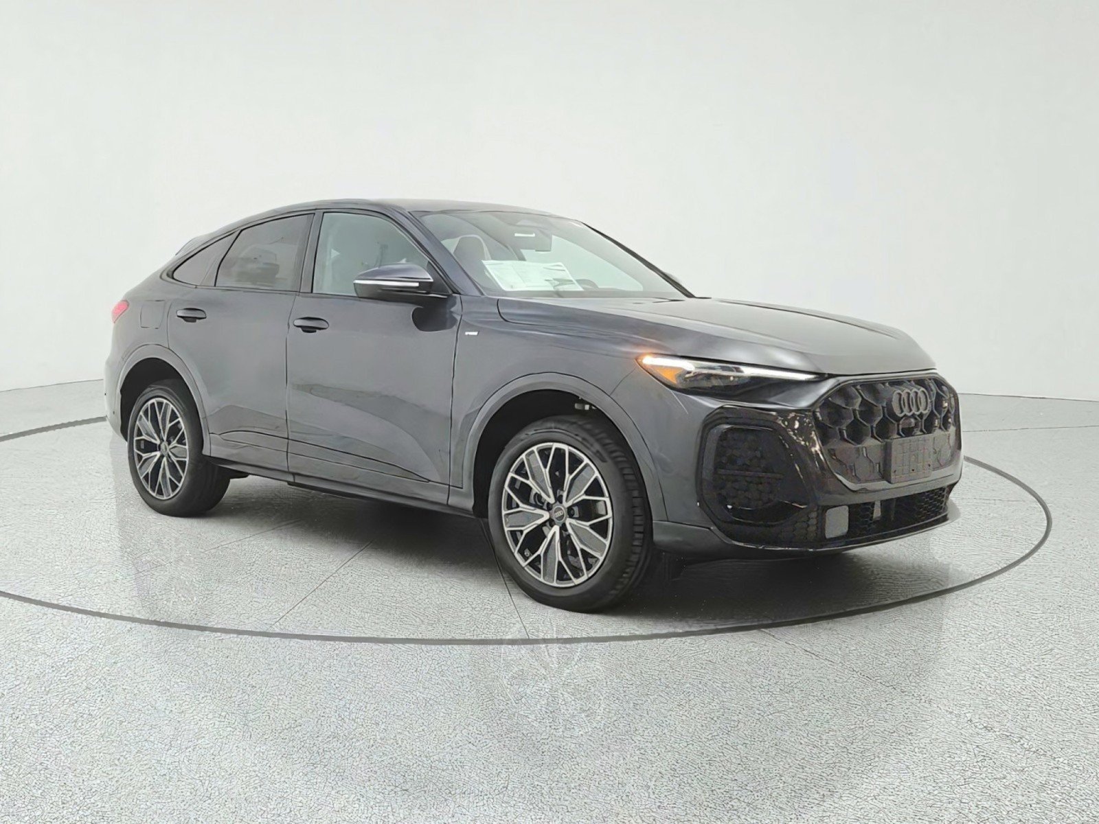 New 2026 Audi Q5 Premium Plus AWD/4WD image 3
