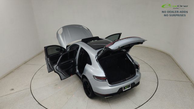 Used 2019 Porsche Macan AWD/4WD image 33