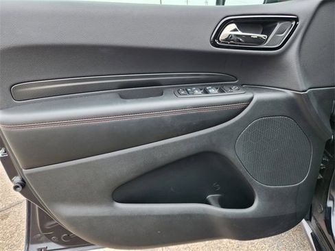 Used 2025 Dodge Durango R/T w/ Trailer Tow Group IV image 6