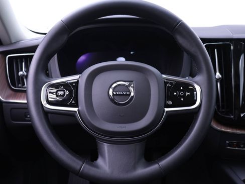 Certified 2023 Volvo XC60 B5 Plus image 17