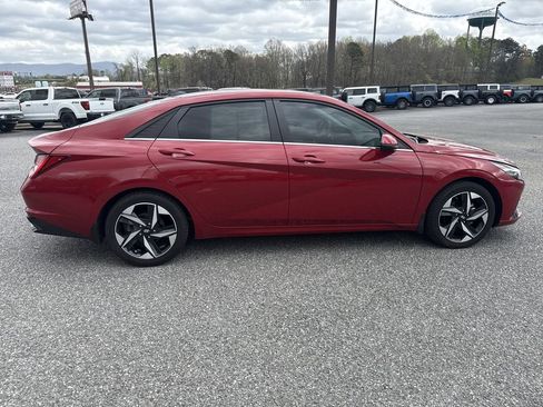 Used 2023 Hyundai Elantra Limited image 8