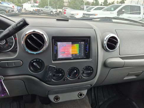 Used 2006 Ford Expedition XLS AWD/4WD image 22