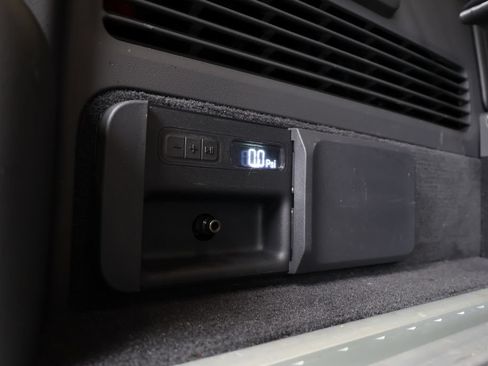 Used 2022 Rivian R1S Launch Edition AWD/4WD image 15