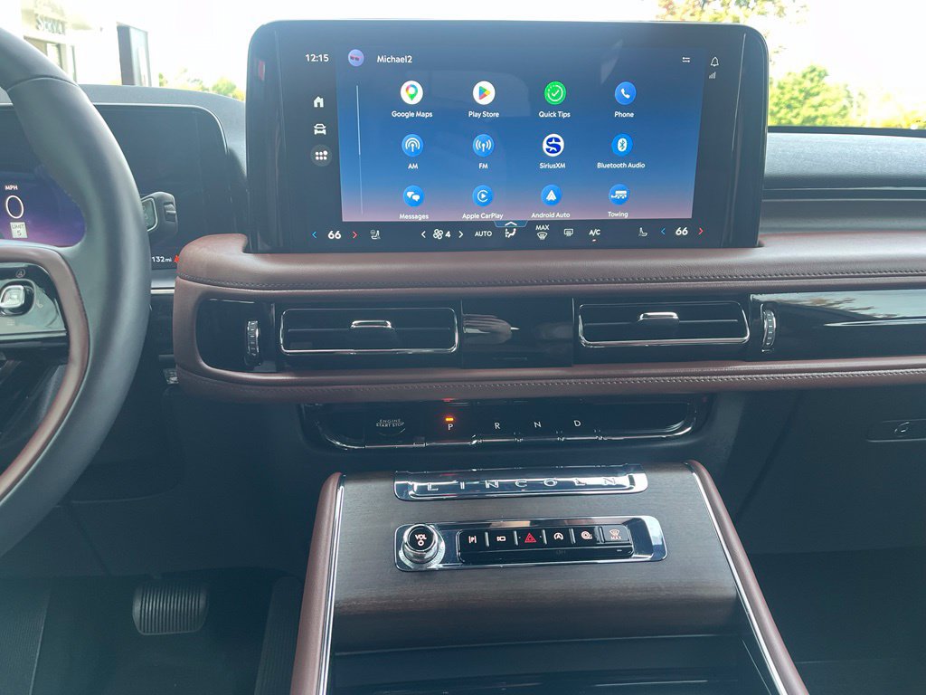Used 2025 Lincoln Aviator Reserve w/ Equipment Group 201A AWD/4WD image 32