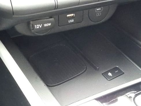 New 2026 Hyundai Elantra Limited FWD image 33