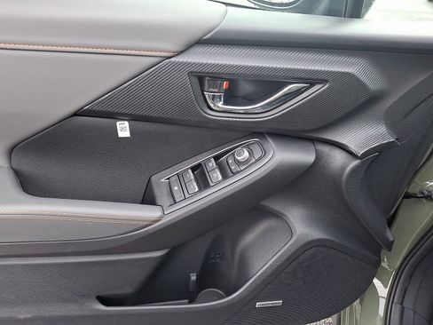New 2025 Subaru Crosstrek 2.5i Limited image 8