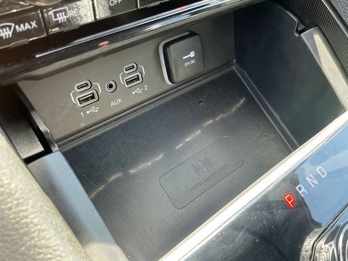 Used 2024 Jeep Grand Cherokee Altitude AWD/4WD image 38