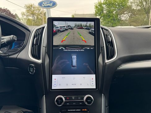 Used 2024 Ford Edge Titanium w/ Equipment Group 301A AWD/4WD image 29