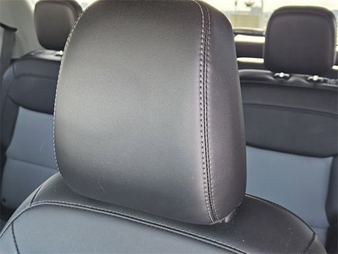 Used 2024 Ford Explorer XLT w/ Equipment Group 202A image 15