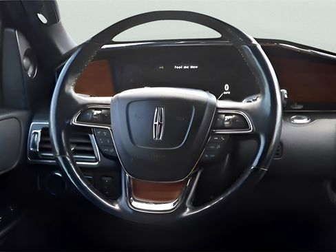 Used 2018 Lincoln Navigator L Select w/ Technology Package image 20