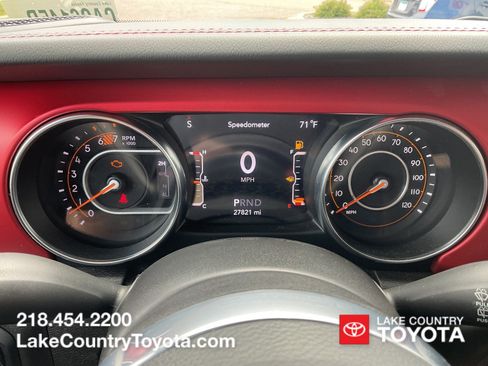 Used 2023 Jeep Wrangler Unlimited Rubicon w/ Dual Top Group AWD/4WD image 25