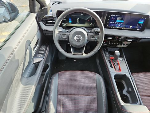 New 2026 Nissan Kicks SR w/ Cold Weather Package image 9