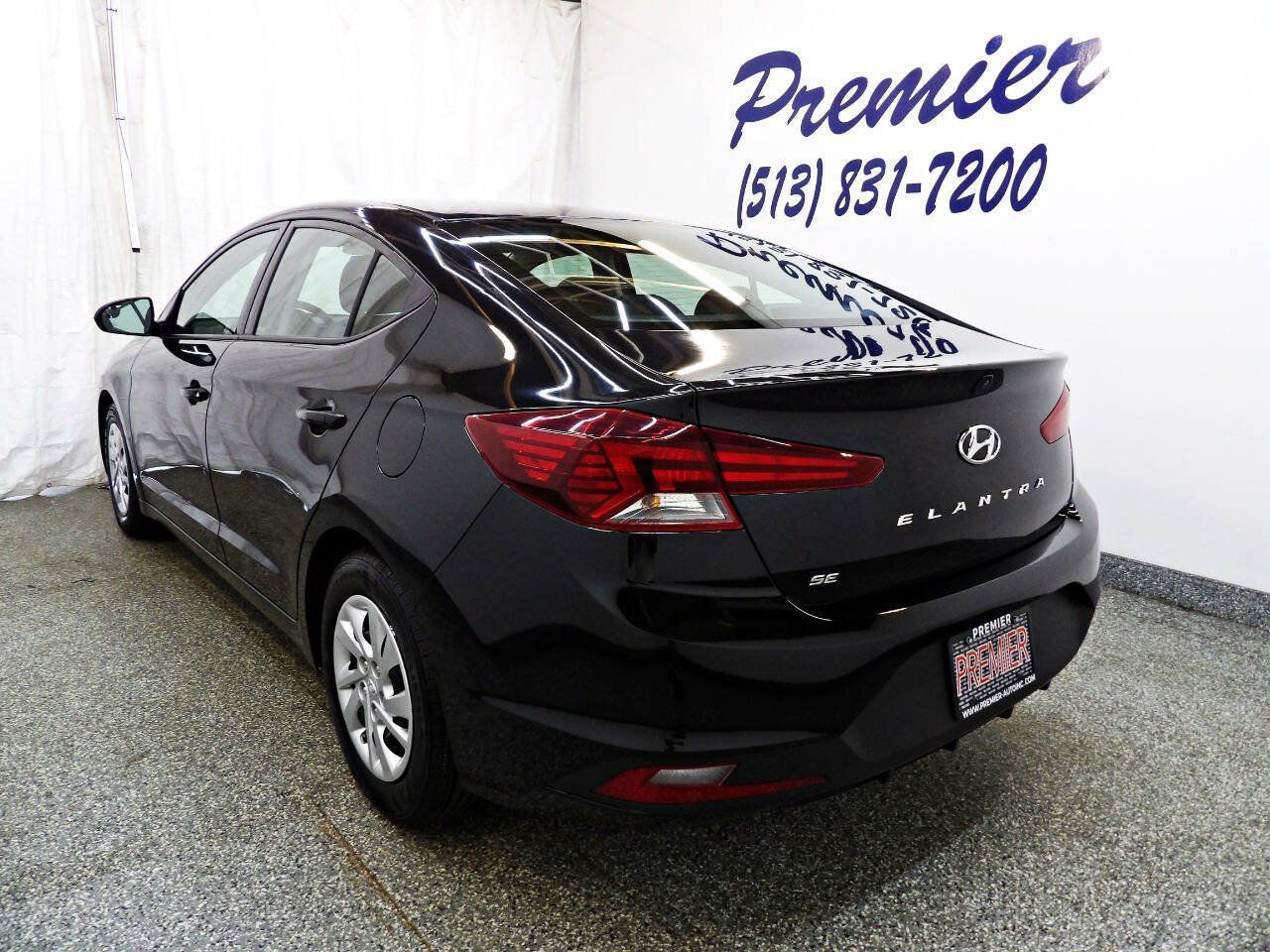 Used 2019 Hyundai Elantra SE w/ Cargo Package FWD image 7