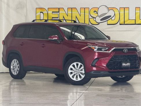 Used 2024 Toyota Grand Highlander AWD Hybrid image 2