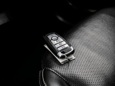 Used 2021 Ford Escape SEL image 69