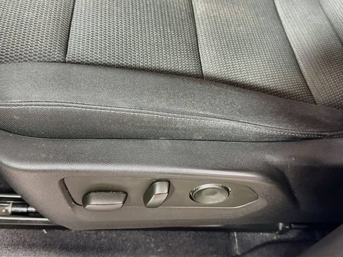 Used 2023 Chevrolet Colorado LT w/ LT Convenience Package II RWD image 19