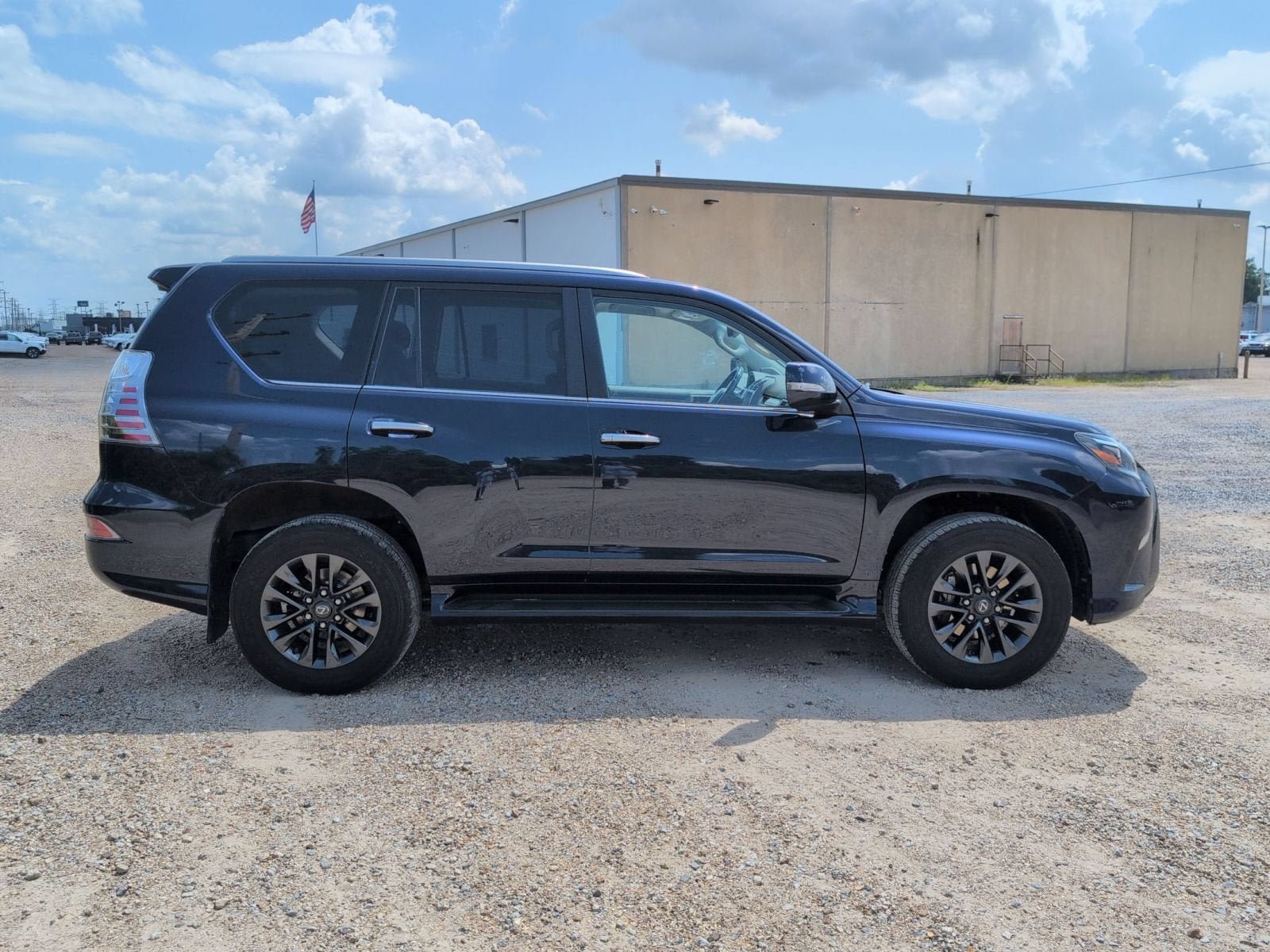Used 2021 Lexus GX 460 Premium w/ Premium Package AWD/4WD image 7