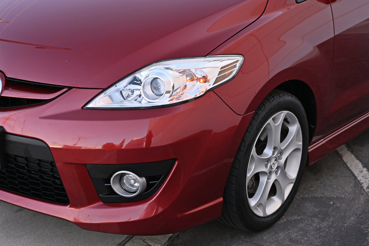 Used 2010 MAZDA MAZDA5 Touring FWD image 10